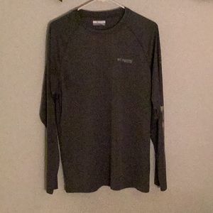 Columbia men’s long sleeved shirt